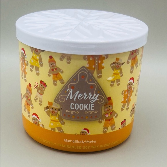 Bath & Body Works MERRY COOKIE Holiday 3 Wick Candle - 14.5oz Gingerbread Design - Picture 4 of 8